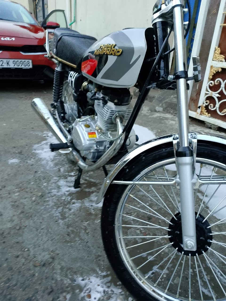 سلام عليكم أيراني أدوات لبيع تعمير قبل اقل الشهر حتى الدهن مال مكينه مامبدلة وماطالع بيها ب بيت ضاله مكينه سيجي سعرها 650وبيها مجال قليل لشراي عنوان المعقل الابلة رقمي *********** البصرة, العراق
