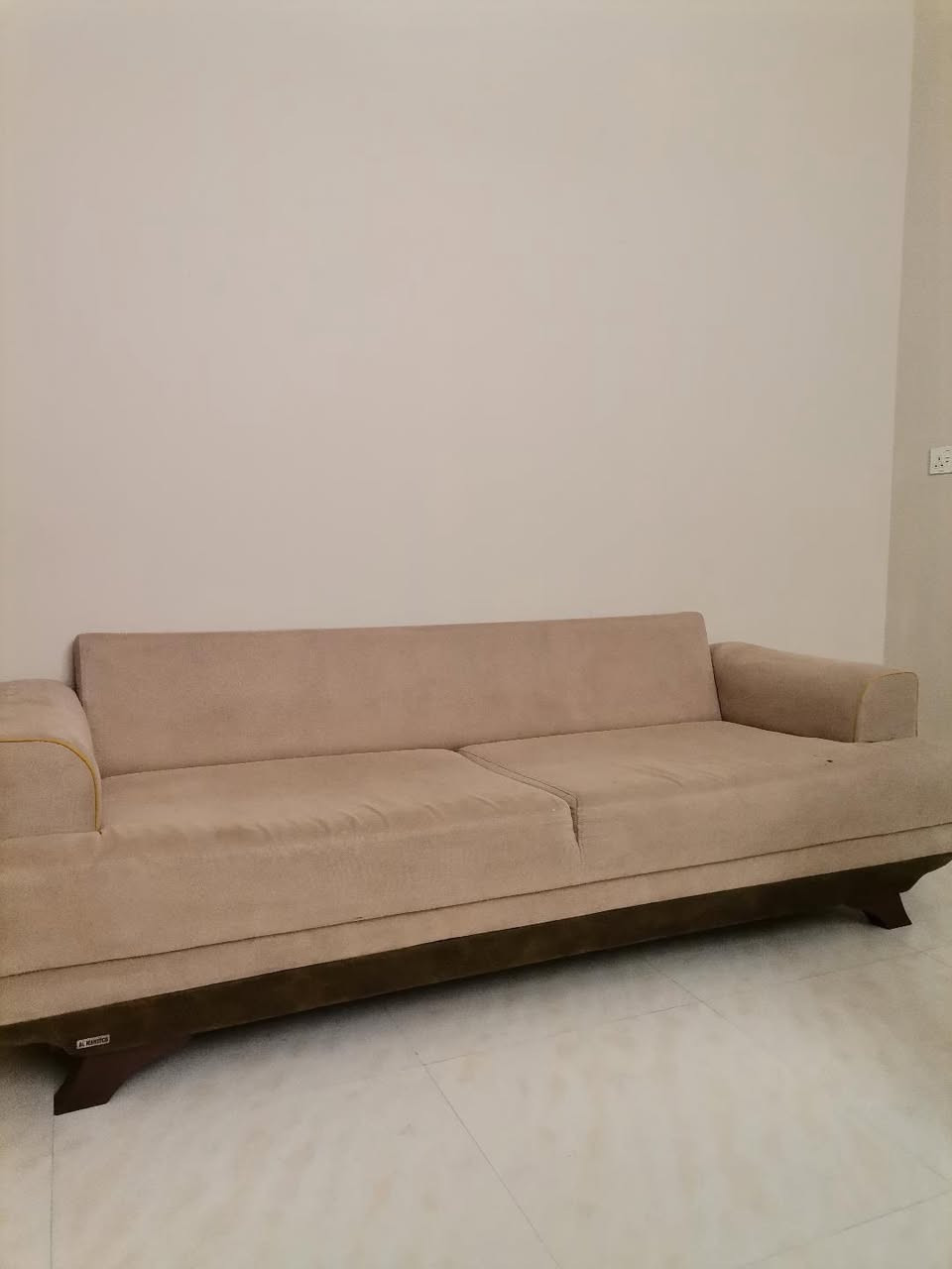 للبيع كنتور وتخم قنفات ثنين وحده صير سرير 
مكان كربلاء


**إذا كنت صاحب هذا الإعلان وتريد حذفه لأي سبب، رجاءا أرسل رسالة إلى الدعم الفني**