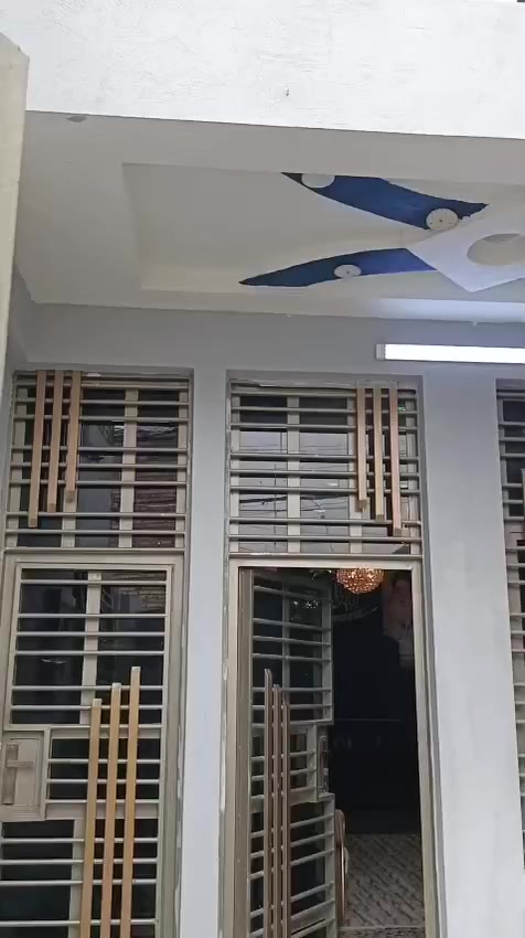 السلام عليكم بيت للبيع مساحة 105 متر للبيع
واجهيه 4 و نص نزال 24 بناء 2024 بيت نظيف جداً، الطابق الاول كامل و طابق الثاني بناء صاعد للرباط ناقص فقط سقف. يحتوي بناء الاول على حمام معزول عن صحيات خارجيه، مع حمام داخلي، مع استقبال و غرفة نوم و حولي و المطبخ بداخل الترك المكان الحسينية مسقط شارع عقيد علي و قريب على المستوصف

السعر 65 و بيه مجال قليل للخيرين

علماً لا اتواجد في الفيس....

رقم الهاتف، *********** يوجد واتساب
