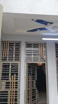 بيت للبيع مساحة 105 متر للبيع واجهيه 4 و نص نزال 24 بناء 2024 بيت نظيف...