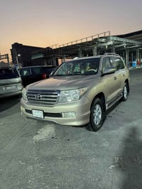 لاندكروزر GXR • ٢٠٠٩ • ٢٠٠ الف كم