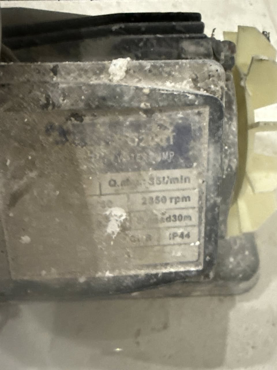 السلام عليكم ورحمة الله وبركاته ماطور نضيف كلشي مابي شغال الي يريده يدخل خاص سعره ٥٠وبي مجال مكاني بغداد ***********
