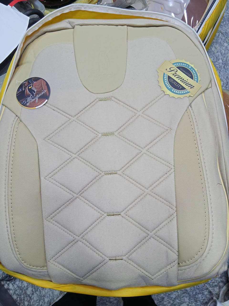 جديد دوشمه مطعم جلد وقديفة الاصلي وبكل الالوان يتوفر لدى كماليات رسول للسيارات العنوان قطاع 30, شارع المدارس قرب مرطبات الربيع السعر 35رقم الهاتف *********** يتوفر توصيل
