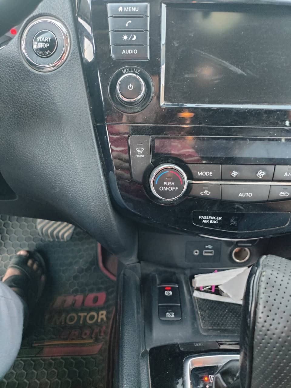 نيسان روج سبورت ٢٠٢١ فول مواصفات محرك ٢٠٠٠ (٤) سلندر 𝚂𝚅 𝙰𝚆𝙳 هاند بريك بصمه فتحت سقف تحكم استيرن نقطة عمياء رادار أمامي خلفي و جانبي توقف تلقائي إشارات بالمري وهيتر بالكشنات والاستيرن قيادة ذاتية دفع رباعي تشغيل بصمه وتشغيل عن بعد ألابواب بصمة تبريد ثلج قطعتين ماشيه (١١٠٠٠٠) كم دوشمة جديدة .. وارد ضرر فقط جزء بسيط من البنيد وبي شويه صبغ ربع البنيد صبغ. هاتف *********** سنوية جديدة باسمي شرط تحويل الهزه أيضا جديدة السعر ١٥٠$ وبي مجال مكاني صلاح الدين

