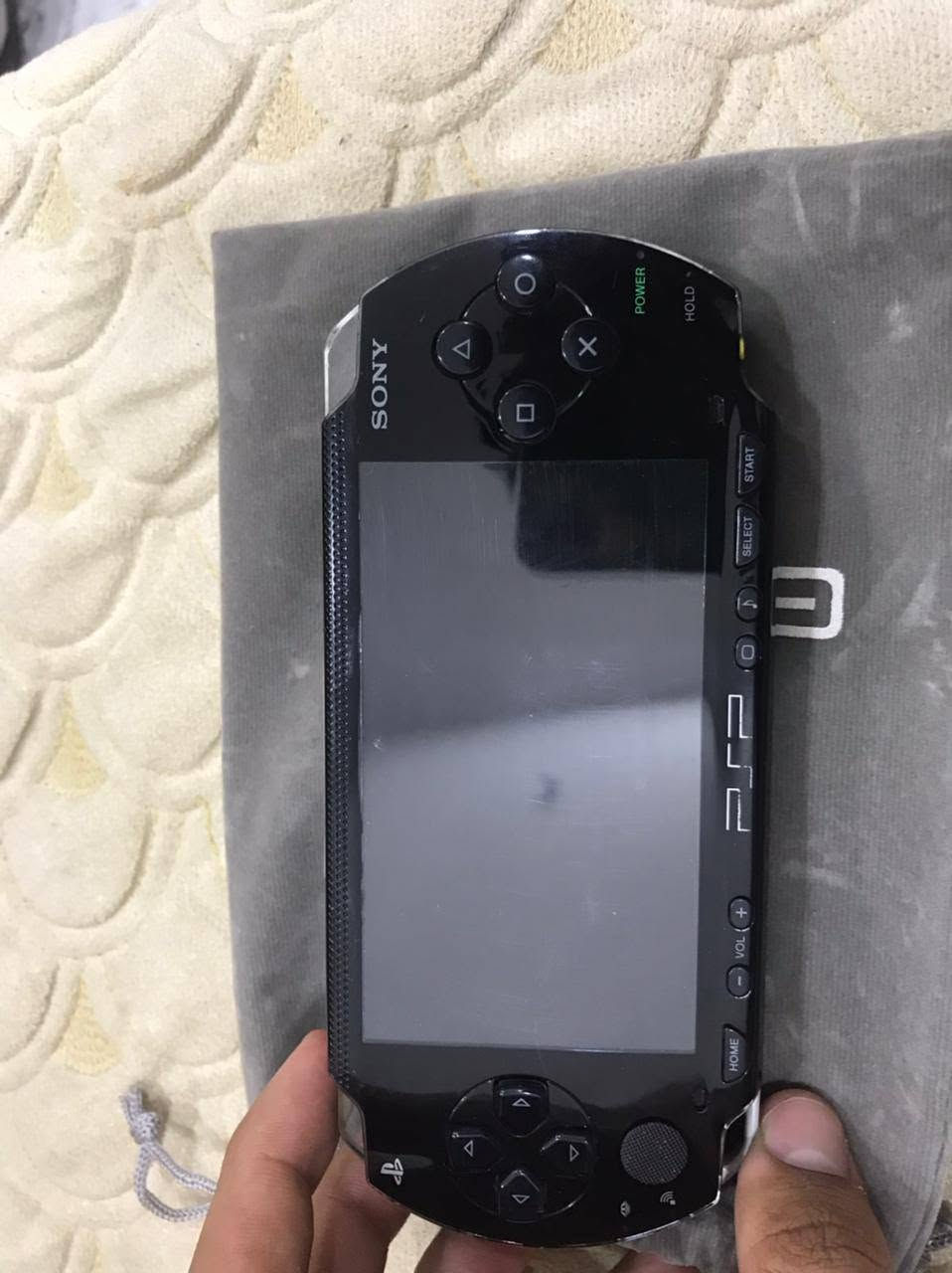 جهاز psp مهكر
منزل بي 10 العاب ذاكرة 32gb بطارية 3600ma
بي الكير من تنزلة جوة ثكيل مرات بس ما مأثر عاللعب 

 للمراوس

مكان بغداد ومتوفر توصيل

***********
