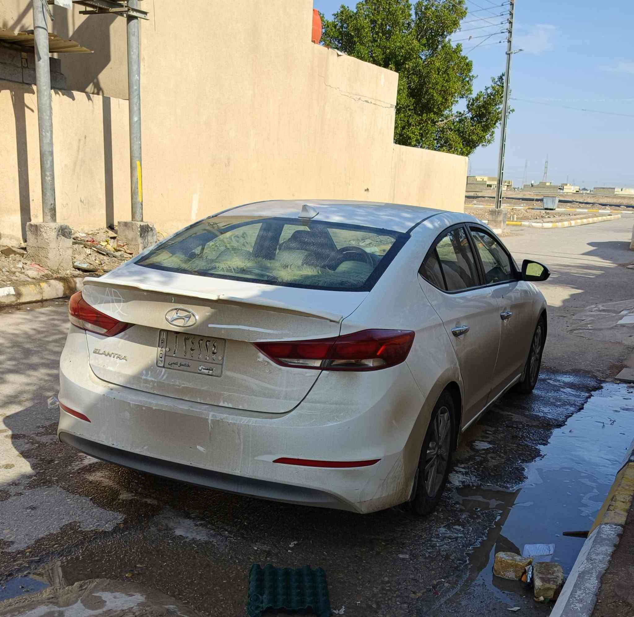 عندي انترة لبيع موديل 18 رقم ميسان دولي حرة تحويل ثاني يوم مواصفات نص فول ثلاث انظمة قيادة اربعة دسك مكينة كير مكفولة بدنة شواصي مكفولة تدفة تبريد رقم الهاتف *********** ماجاوب خاص فقط على الرقم اتصل ودلل فقط تحكم جهتين شاشة كبيرة تخم تاير حدادية
