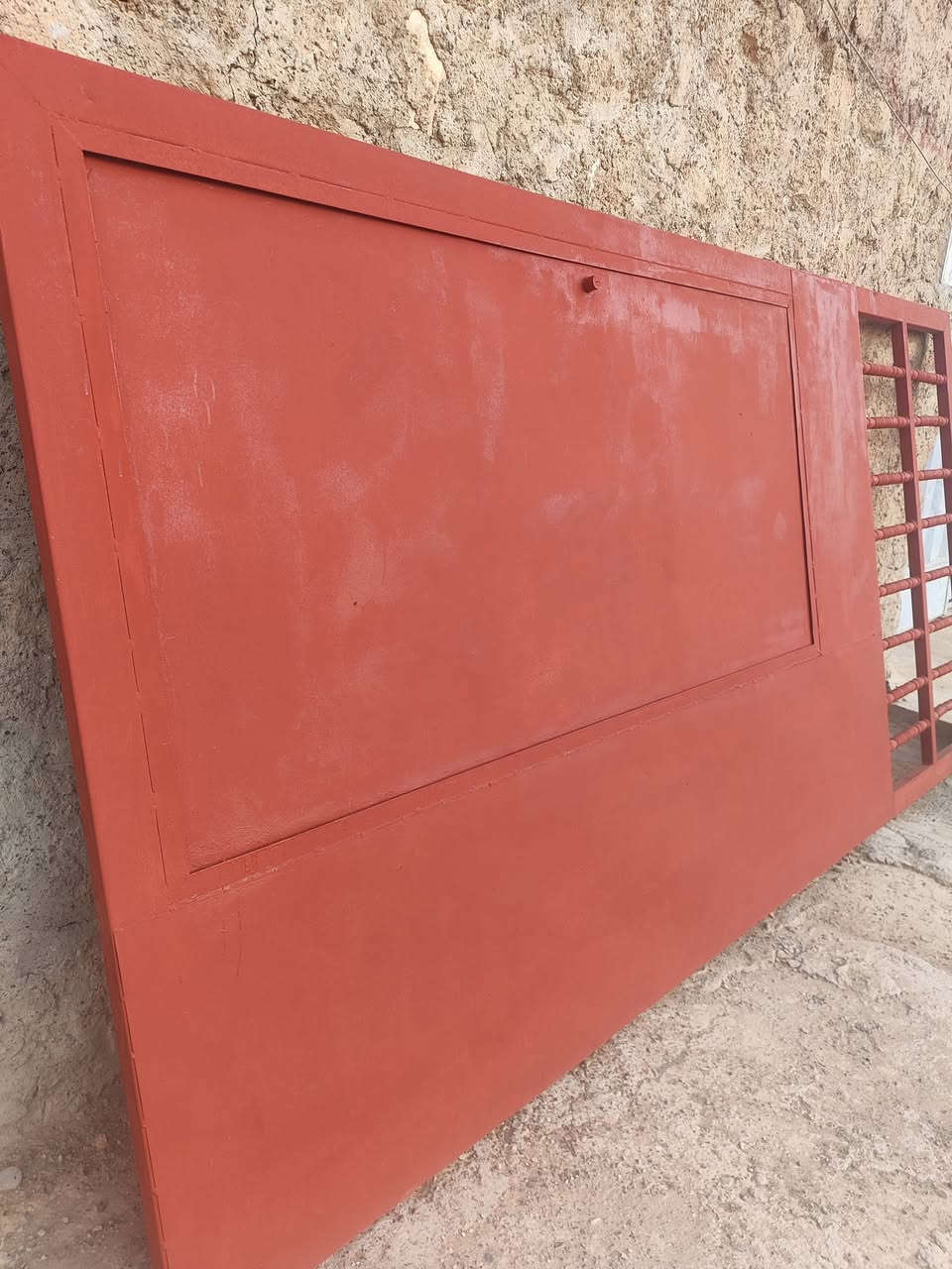 باب للبيع عدد 2
‏‪0776 936 0096‬‏
