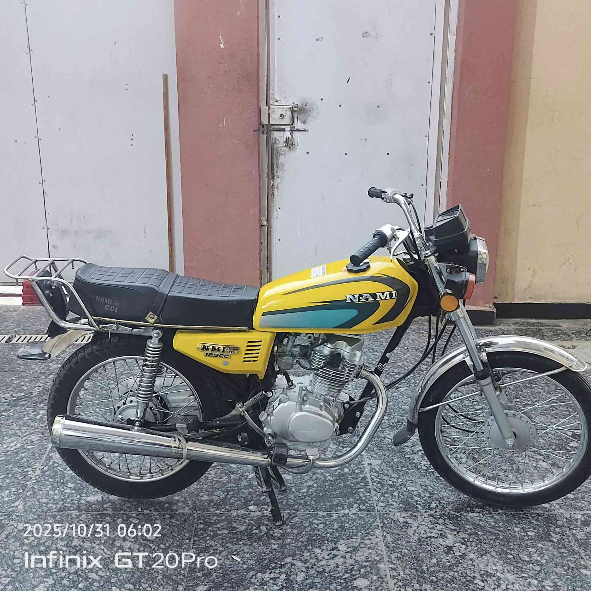 السلام عليكم دراجه للبيع اوراق 2014 تعميره ٢٤ مكاني ناصريه مركز  تواصل واتساب ***********
