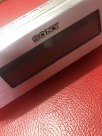 راديو سوني • ساعة ليزر • محول أصلي