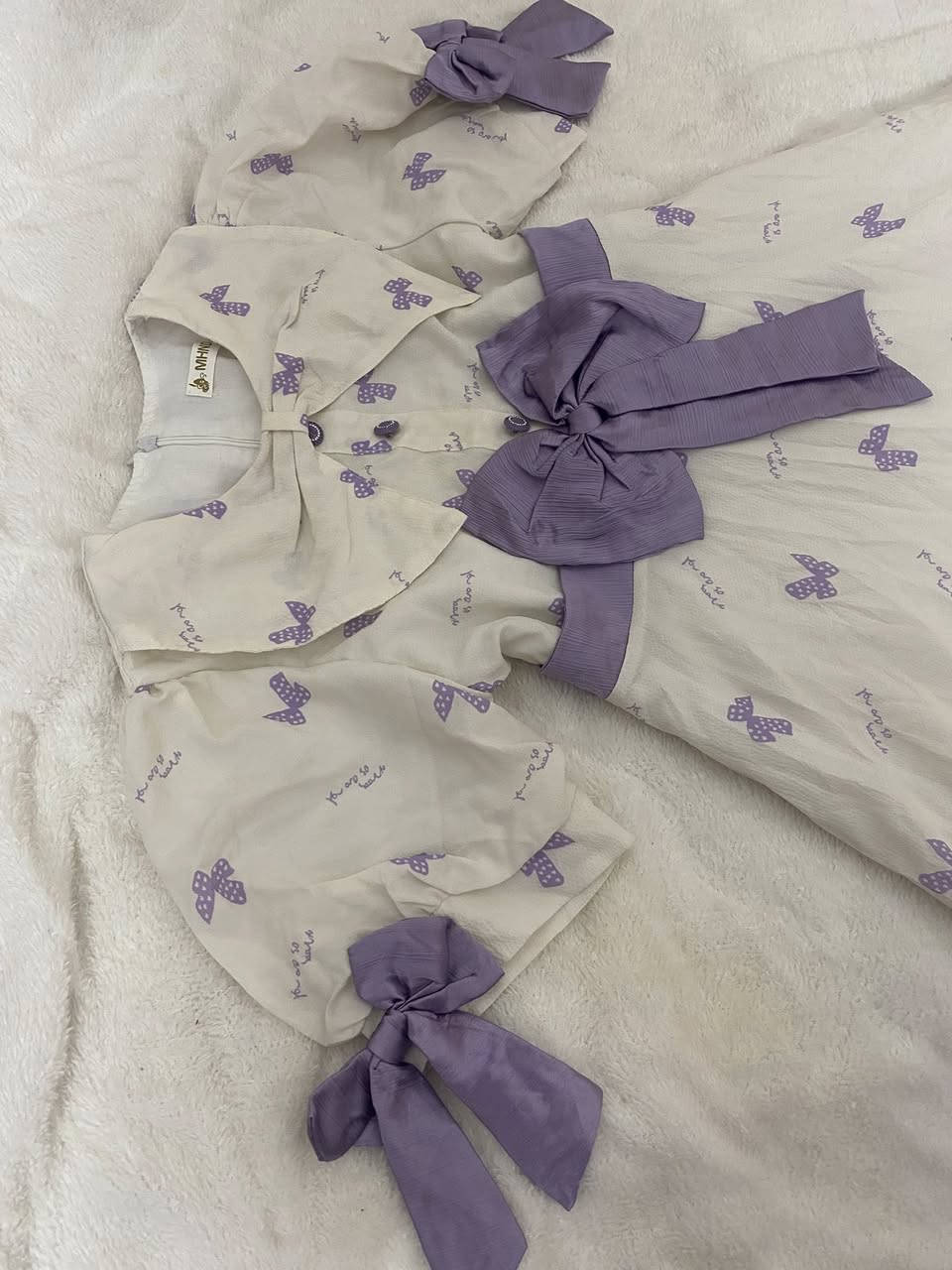 فستان الترند ابو الفيونكات عمر ٨ ٩ سنه ويلبس ١٠ هم سعره ١٠


**إذا كنت صاحب هذا الإعلان وتريد حذفه لأي سبب، رجاءا أرسل رسالة إلى الدعم الفني**