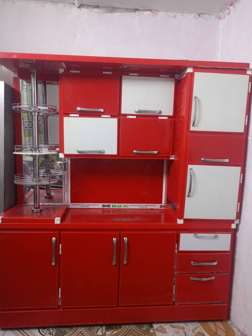 كاونتر حديث تركي كامل مترتين سعر 400 العنوان العمارات الملح مقابيل ابو رمان مقابل المشتل *********** عمارة, ميسان
