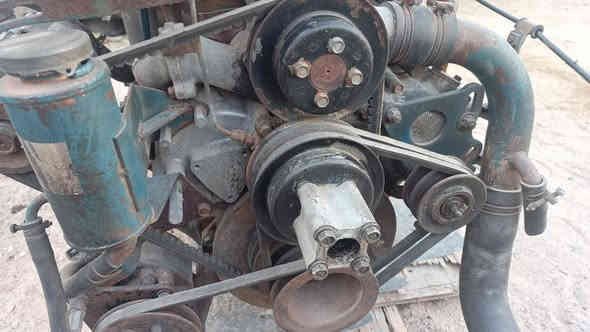 مكينه نيسان 6 سلندر دهن مكان بصره ***********
