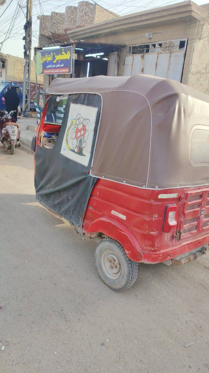 السلام عليكم تكتك للبيع موديل 17مكينه 20اوراقها كاملة أصولي 7مكاني بغداد حي أور شراي يخابر هذا رقمي ***********السعر 2400وبيه مجال
