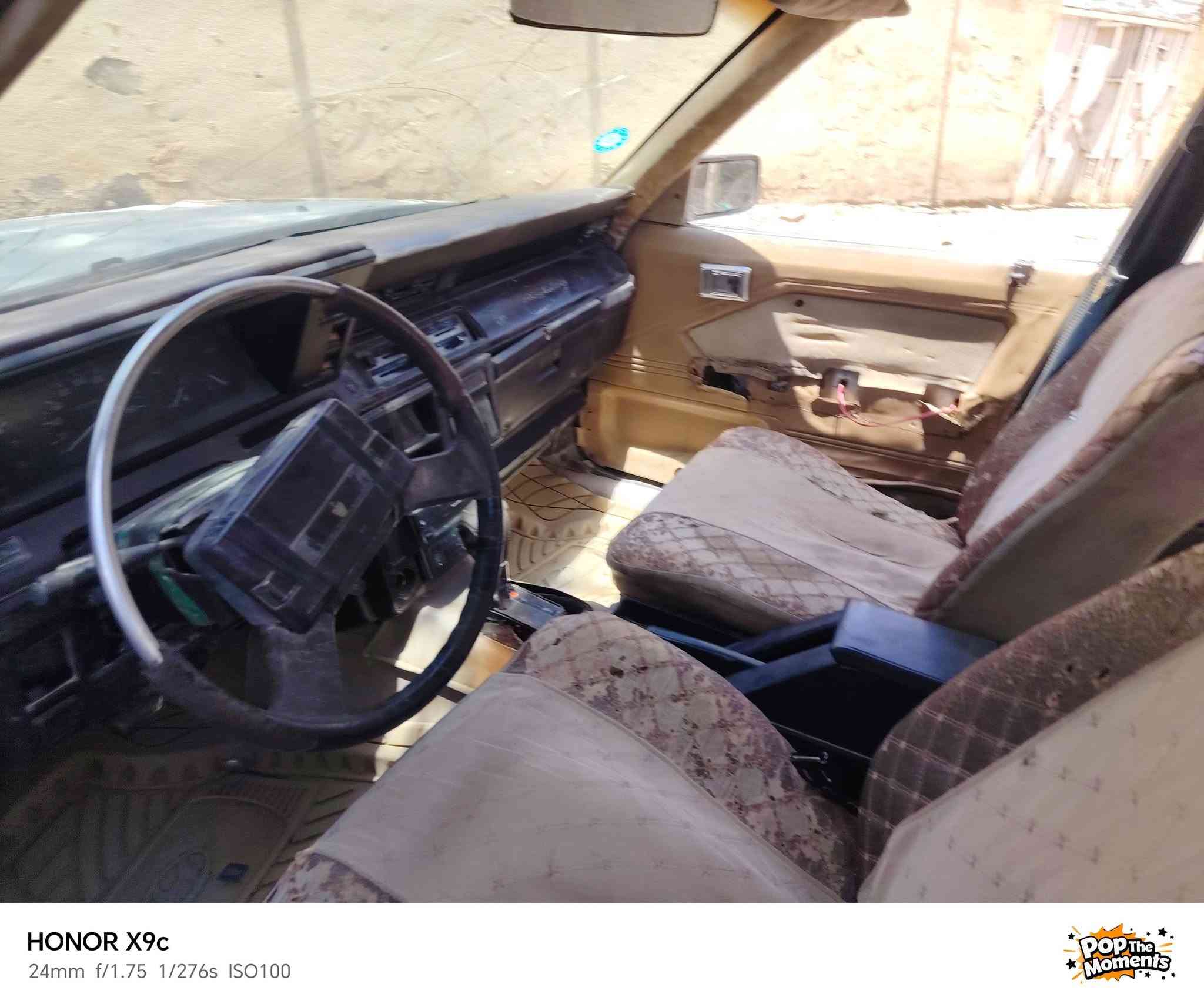 السلام عليكم سوبر موديل ٨٧ مكينه أو كير شرط حداديه تعبانه تحويل ثاني يوم سنويه منتهيه ب١٩  المكان سوق الشيوخ السعر 15 أو بيها مجال قليل ***********
