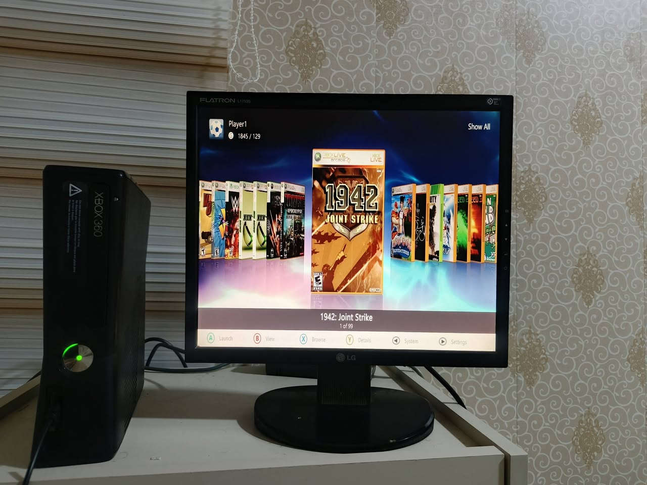اكس بوكس 360 سلم مهكر واجهة ارورا احدث اصدار هارد 250غيغا
بيه 99لعبة شغال ونظافة 90% 
للبيع السعر 75 
المكان النجف/ كوفة


**إذا كنت صاحب هذا الإعلان وتريد حذفه لأي سبب، رجاءا أرسل رسالة إلى الدعم الفني**