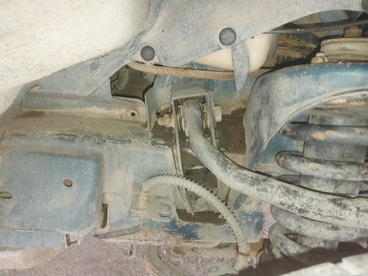 السلام عليكم من رخصه الادمن المحترم كيا بريجو موديل 99 فان رقم حمل باسمنا السنويه لل9 مكان السياره بغداد مدينه الصدر سياره خير من الله مكينه وقير واكسن وحداديه دوشمه جديد سياره ما مشتغله عبريه نهائيا السعر 55 هذا رقم تليفون صاحب السياره شراي يتصل وبخير ويتدلل انا مكلف بالنشر***********سلام عليكم ***********
