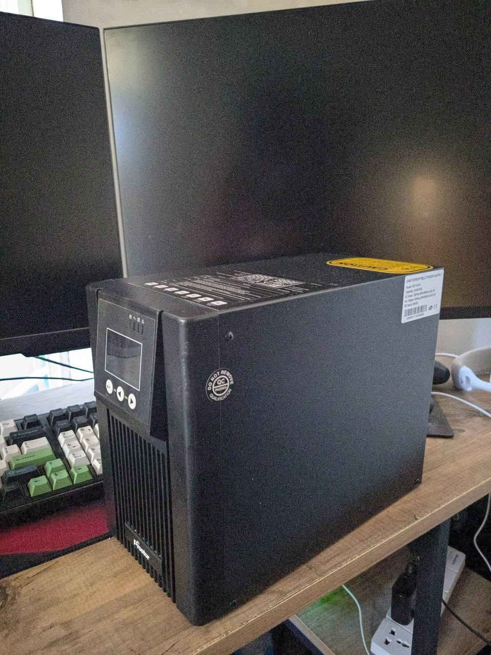 السلام عليكم

للبيع UPS 

Prostar UPS online 1kv programmable.

نظافة عالية، مستعمل شهرين تقريباً.

السعر: 175 الف

***********

Telegram: ittyro
