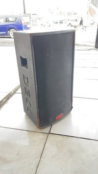 للبيع 3 ازواج سماعات إيراني جاسكو الاتصال عل رقم فقط 07719432414