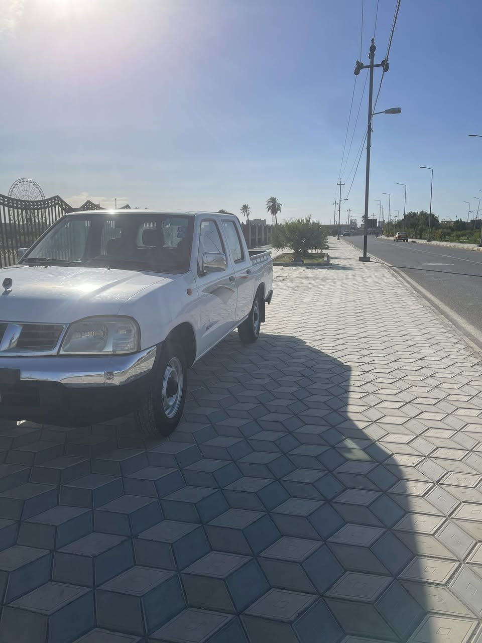 السلام عليكم بيكم نيسان شبوط موديل ١٢ 
سياره جديده تخم تاير تبريد وين السويج 
سياره مال بيت مكفوله ماعده بارد شبر بالباب السايق 
ويم البكلايت رقم جديد سنويه بسمي مكان العماره ميسان 
الرقم *********** السعر ١٣٠ وبيهه مجال قليل
