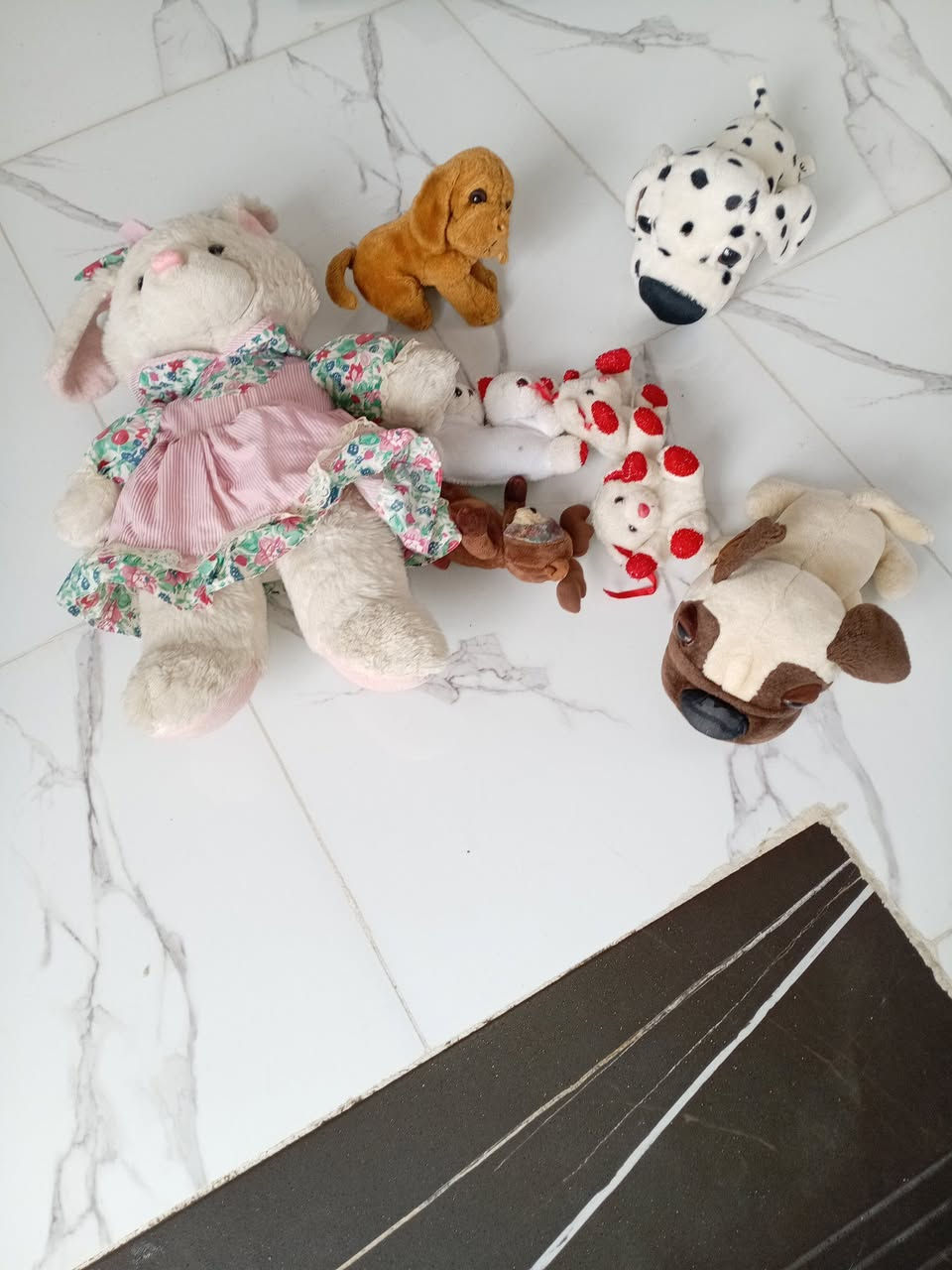 اغراض للبيع منزلية نظيفة الاستفسار ***********
