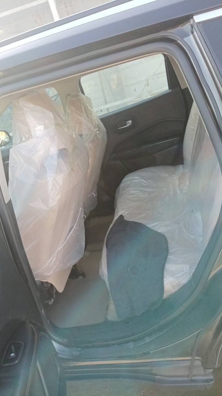 مرخصه مدير اكروب المحترم السلام عليكم ورحمه الله وبركاته عندي جيب كومباس موديل 18 فول ليمتد ضرارها جاملغ الايسر الامامي بس من الخارج ماكينه وكير  كله جديد 
باب البسمنه تحويل ثاني يوم السعر 138 بمجال حق الجيه الاتصال على هذا الرقم ***********
