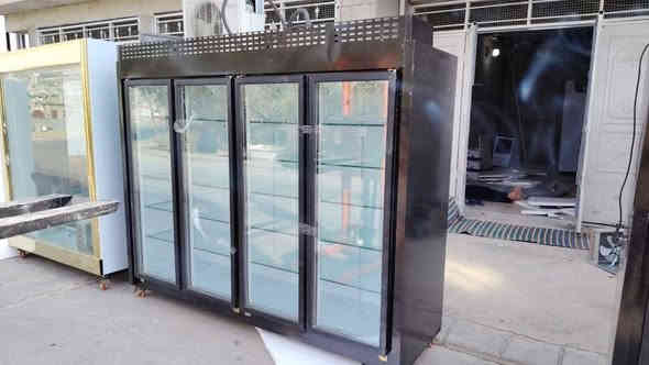 السلا عليكم عزيري العارضات العمودية تفصال حسب طلبك تختار اللون و تنطينه القياس نشتغلك الك  ارتفاع ٢٤٠ سنت عمق ٧٥ سنت  كل ٣ باب يسوي ٢ متر اسم محلك نكتبه فوك العارضه عدنه ٢/٣/٤/. متر يكون قطعه وحده سوه ماطور داخلي او خارجي  حسب  طلبك ضمان ٢ سنه ماطورر
نشتغل كل قياسات هذني خاص ماركت البان اجبان فواكة للورد لستفسر اتصل على الرقم التالي مراسلة ⁨***********/ ***********
