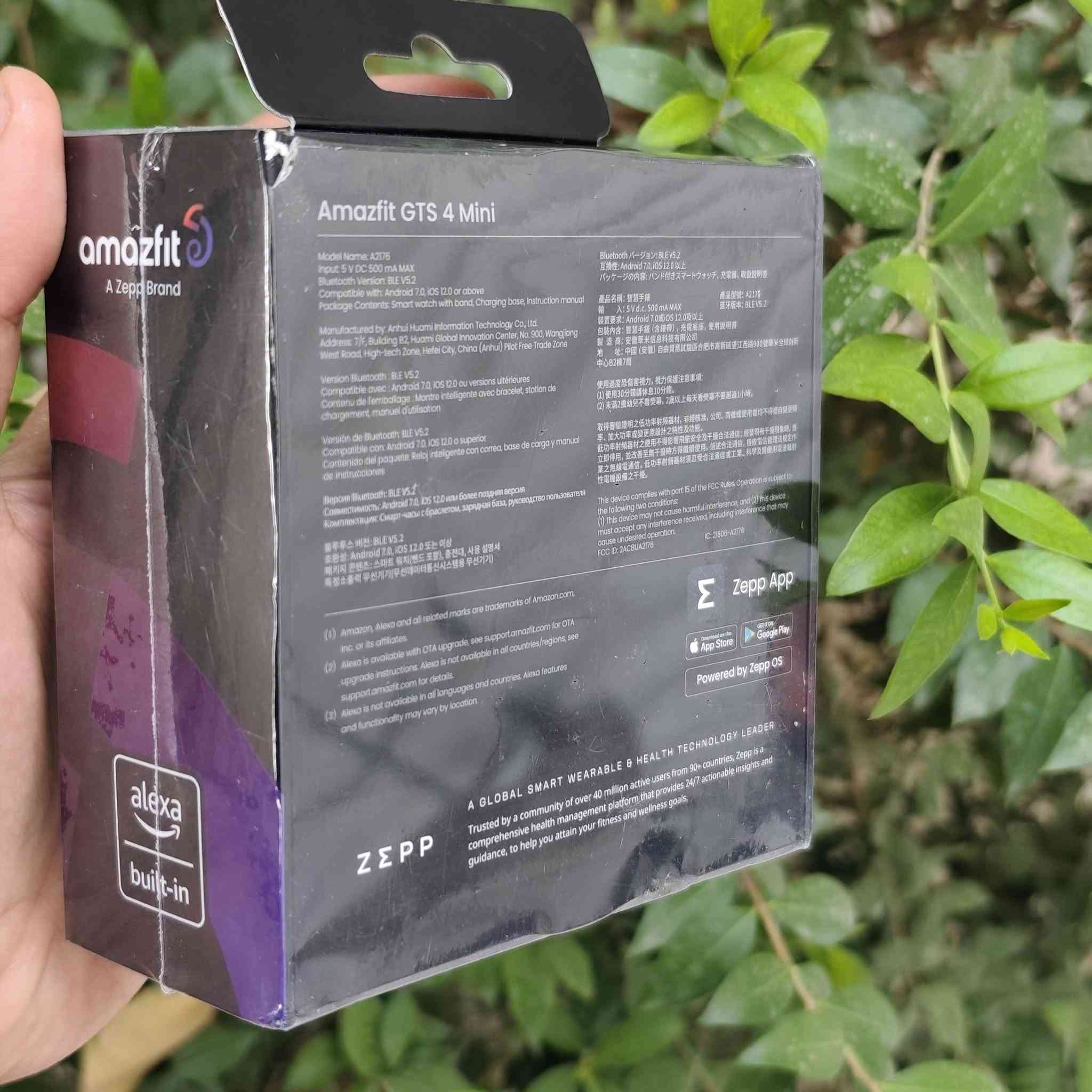 Amazfit GTS 4 Mini
ساعة امازفت الأصلية (من منظومة Zepp التابعة لشاومي).
(جديدة لوك بجياس الشركة متوفر قطع محدودة جداً)
 ساعة أصلية تمنحك جودة اعتمادية طويلة الأمد، بمميزات تميزها عن الساعات المقلدة والضعيفة.
🔍 أبرز المواصفات والمزايا التقنية:
🔋 بطارية فائقة الصمود: تعمل حتى 15 يوماً من الاستخدام النموذجي بالشحنة الواحدة، لتنسى عناء الشحن اليومي تماماً.
📺 شاشة AMOLED مذهلة: شاشة عالية الدقة بحجم 1.65 بوصة تضمن وضوحاً فائقاً للألوان حتى تحت أشعة الشمس المباشرة، مع تصميم مربع عصري وإطار معدني من الألمنيوم النقي.
📍 نظام GPS مدمج: تتبع دقيق للمسارات والأنشطة الرياضية عبر 5 أقمار صناعية، دون الحاجة لحمل الهاتف أثناء الجري أو ممارسة الرياضة.
🩺 رعاية صحية متكاملة: مراقبة مستمرة على مدار 24 ساعة لمعدل نبضات القلب، ومستوى أكسجين الدم (SpO_2)، ومستويات التوتر، بالإضافة إلى تحليلات دقيقة للنوم.
💧 مقاومة تامة للماء: بمعيار 5 ATM (تتحمل الضغط حتى عمق 50 متراً)، مما يجعلها مناسبة تماماً للسباحة والاستخدام اليومي تحت المطر.
🪶 وزن خفيف وتصميم مريح: بوزن 19 غراماً فقط، تمنحك راحة تامة طوال اليوم أثناء العمل أو النوم.
السعر 125 الف
#ساعات_ذكية #ساعة_ذكية #ابل #ايفون #ساعة


**إذا كنت صاحب هذا الإعلان وتريد حذفه لأي سبب، رجاءا أرسل رسالة إلى الدعم الفني**