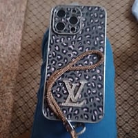 اخوان لكيت هذا الجهاز أيفون اله موجود عندي ٠٧٧٢٧١٤٤٨٧١