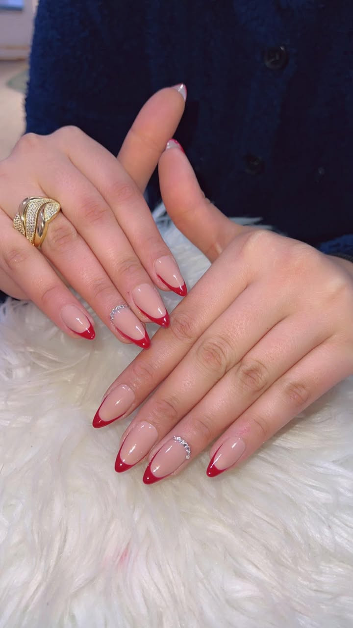 هلو بنات كلبي حبيباتي اكرلك جل اكستيشن سترونك جلش قدم جلش ايد سعر 25الف مكاني خلف محافظه رقمي ***********حفافه وجه تنظيف بشره اسبوعي تنظيف قدم موجود تدللون حبيباتي ماكيره اسو
