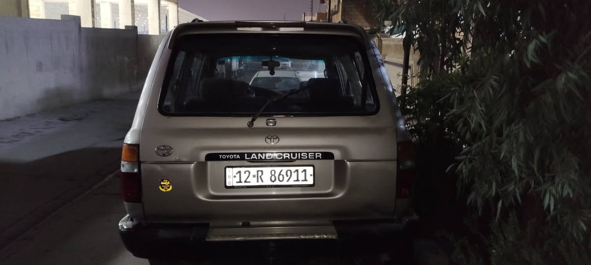 لاند كروز موديل 1992
السياره وضع شركه قطره صبغ مابيها وايرمينه كلها شغاله اخوان السياره كدامك نضيفه من الخارج ول داخل 
السعر 85 وبيها مجال بسيط 
رقم ***********
