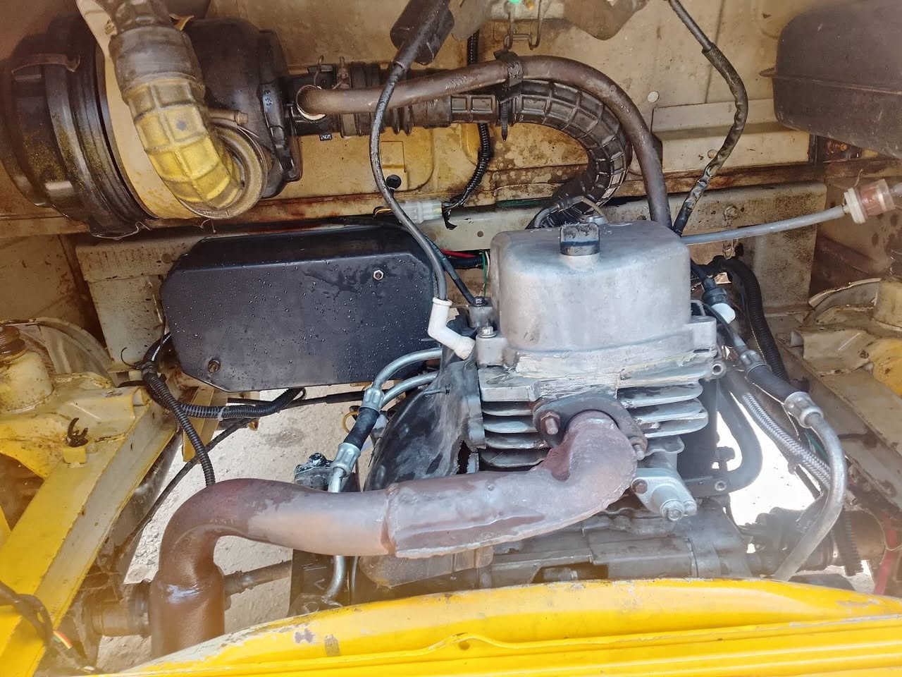 سلام عليكم
بيع مستعجل تكتك موديل 20 اوراق سحب 
معمره عام صبغ عام كهربائيات كلها شغاله 
مكاني بغداد الأمين الثانيه سعرها 4400 اخوان الشراي يتصل ولا يعلق ***********
