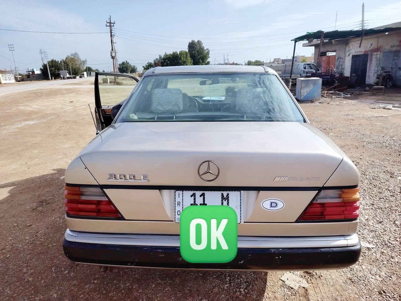 مارسدس دب 300E للبيع موديل 1991 رقم بغداد انكليزي باسمي سنويه مجدده لل 2030 محرك  وكير بلاد وقواعد بلاد جدد و حداديه 100/100  نضيفه السياره بشكل مصبوغه جمالية مكفوله من الضربه والسياره احله من صوره مكان واسط/كوت  سعر 85 وبيها مجال  للإستفسار اكثر الاتصال على الرقم:
 ***********
 ***********
