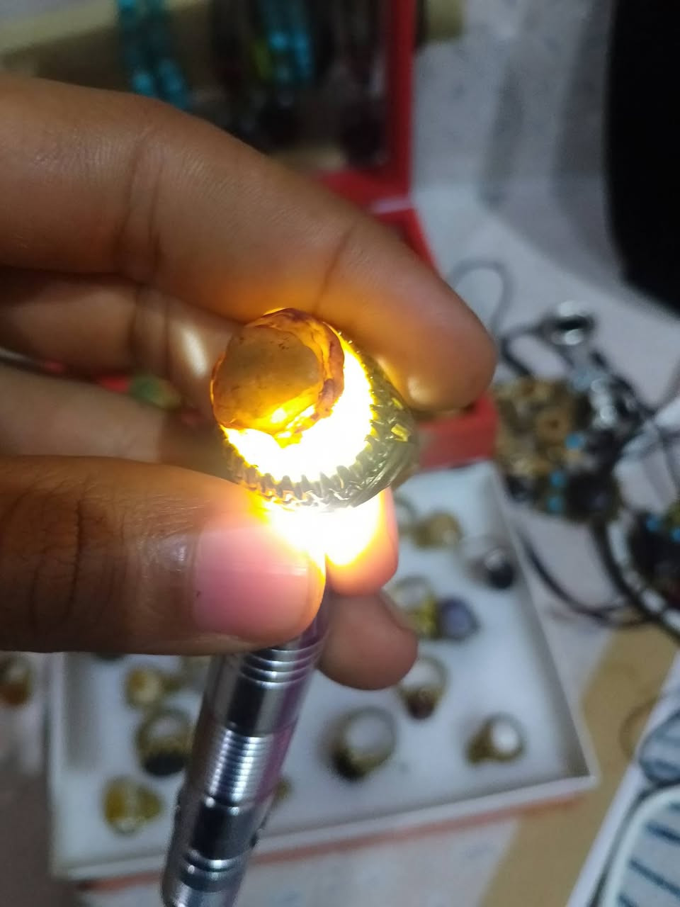 سلام عليكم
متوفر هبهاب مغربي وعطف خام اصليات مصيوغات على خام نحاس صياغه ثقيله 
وناب الذيب اصلي شغال 
متوفر توصيل جميع المحافظات 
للاستفسار. ***********
