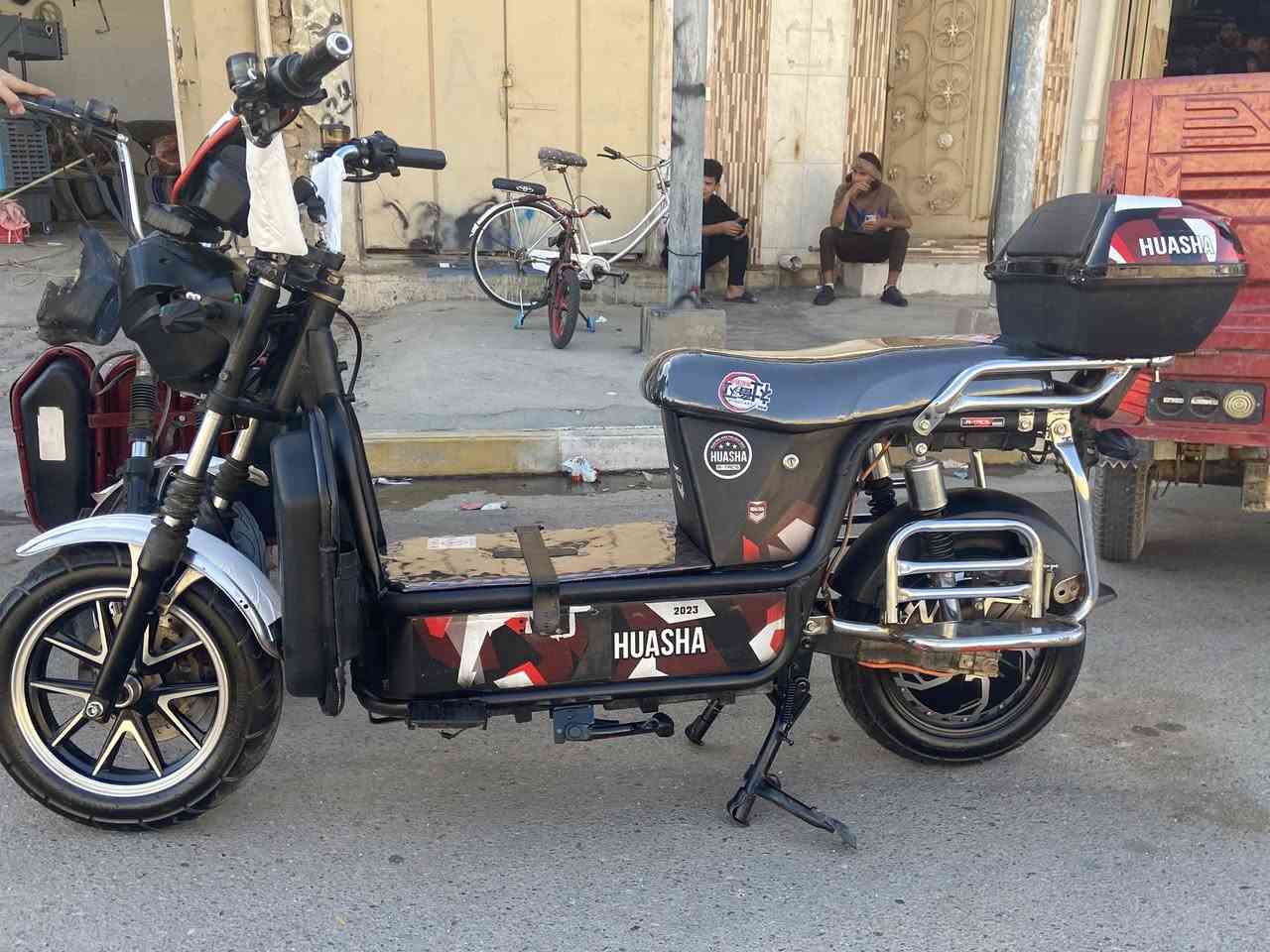 ماطور هيوشا للبيع موديل 21 محدث 23 الماطور كشر بدون اي بطاريات ابيع كوم حديد 
*********** موجود واتس اب
