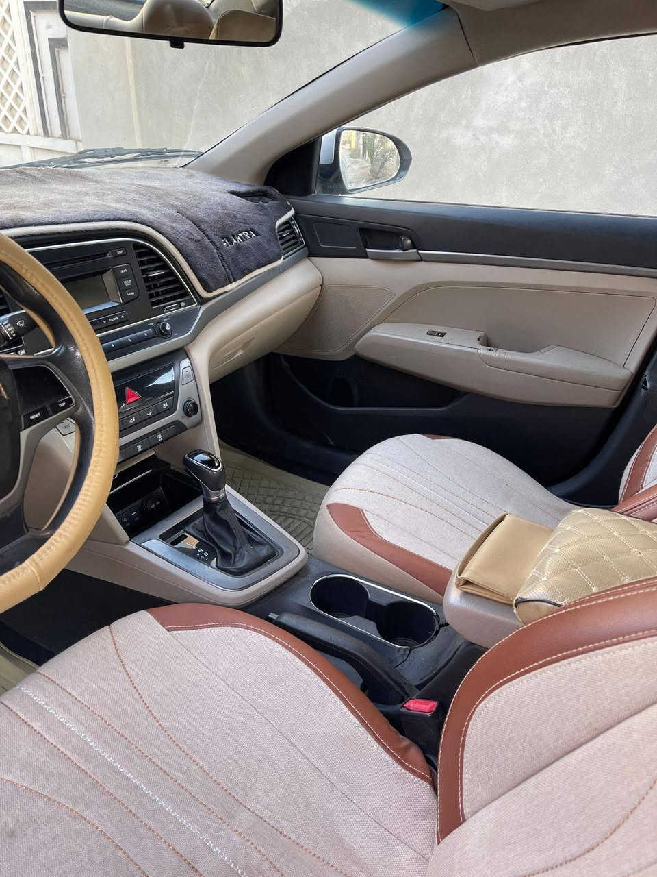 النترا موديل 2017 خليجي نظيفه مال جناي بسعر مناسب جدا مكينة 4 سلندر 2000 دوش رقم اربيل دولي انكليزي بيه طخه بسيطة بل الجاملغ الامامي وبيه ثلاث قطع صبغ اثر جراد بدون ضربه مكينة وكير وحداديه وتبريد مكفولات الإتصال على الرقم *********** العنوان بابل غير متواجد على الفيس اني مكلف بل نشر
