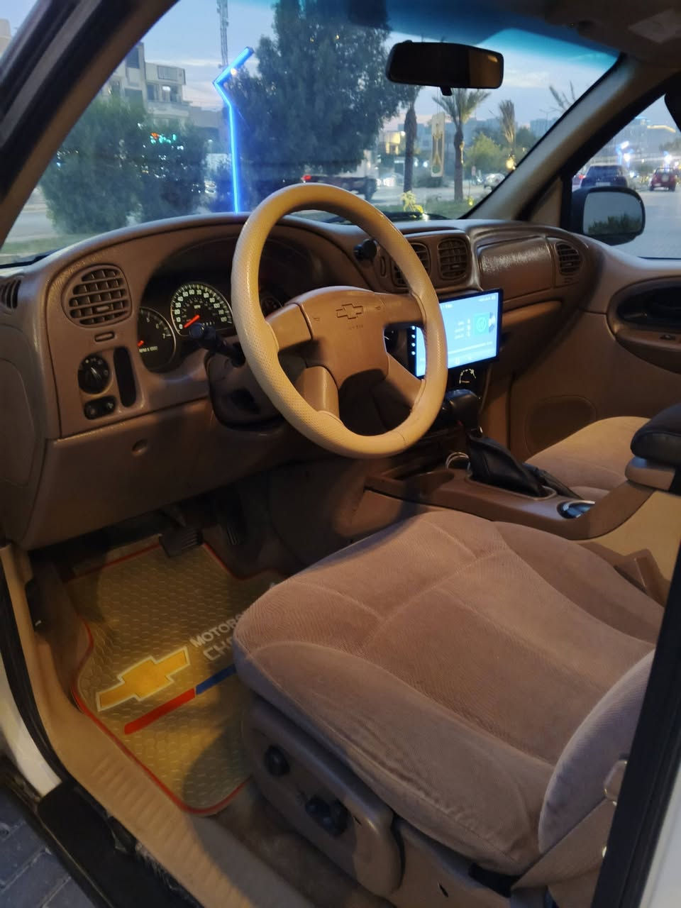 سلام عليكم للبيع بلايزر موديل 2004 بدون حادث بدون صبغ فقط صبغ ربع باب الصندوق الخلفي محرك كير جديد مكفولات تدفئه تبريد داخل بيجي كلش جديد كشنات كهرباء شاشه كامره صدر امامي خلفي جديد سياره بلاديه بدون اي نقص رقم سليمانية دولي هزه رسنويه جديد ابسمي السعر 110 العنوان بغداد ***********
