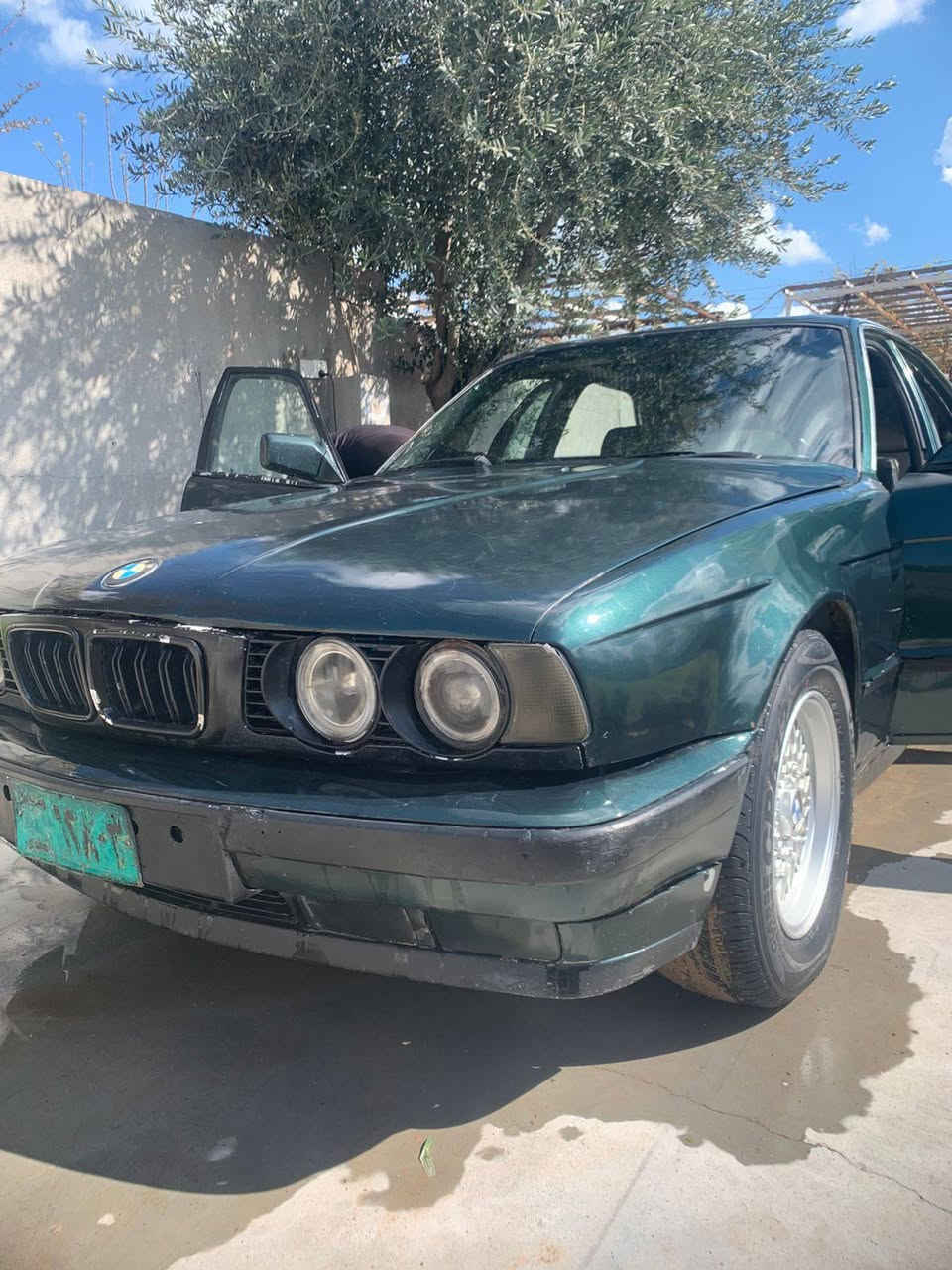 بیئێم بۆ فرۆشتن مۆدێل1991 مەکینە520گێرحادی سلایت دووجام کارەبا لایت فانۆس بەگلایت سەرسپی تاخم تایەو ویلی نوێ بۆ بەستراوە ویل حەسیر تەقە و رەقە بەشەرەت مەکینە بەشەرەت گێر بەشەرەت زۆر توندو تۆڵە سعر25مەجالێکی برایانە شوێن هەولێر ژمارەی موبایل *********** أربيل, العراق
