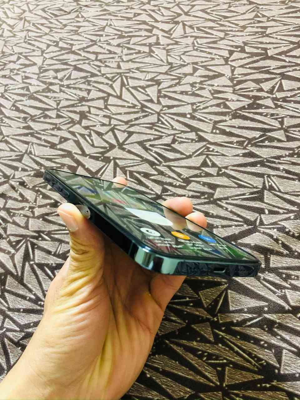 جهازين مقابل جهاز
ايفونات 12 برو ماكس

الاول / ايفون 12 برو ماكس 
ذاكره 128 تك سيم + 6 esim
الجهاز نظافة 99‎%‎
بطارية 75
على ايدي فتحته من كارتون
 فقط زجاج الظهر مكسور ركز (مكسور مو مفطور)+ طهر الجهاز مغلف

الثاني / ايفون 12 برو ماكس
ذاكرة 256 دبل سيم كارت
بطارية 80
نظافة 98‎%‎
الجهاز غير مفتوح ولا مصلح 
فقط فطر زغير بالظهر سنتم بالزاوية وغير ظاهر الا تركز يعني تكدر تستخدمة بدون كفر

الجهازين انطيك شرط غير مصلحات ولا مفتوحات

وثنينهن شغلات 100‎%‎
وعالفحص حاسبه 

اريد اراوسهن ثنينهن بجهاز ايفون حديث 
راس براس 
نزل شعندك


**إذا كنت صاحب هذا الإعلان وتريد حذفه لأي سبب، رجاءا أرسل رسالة إلى الدعم الفني**