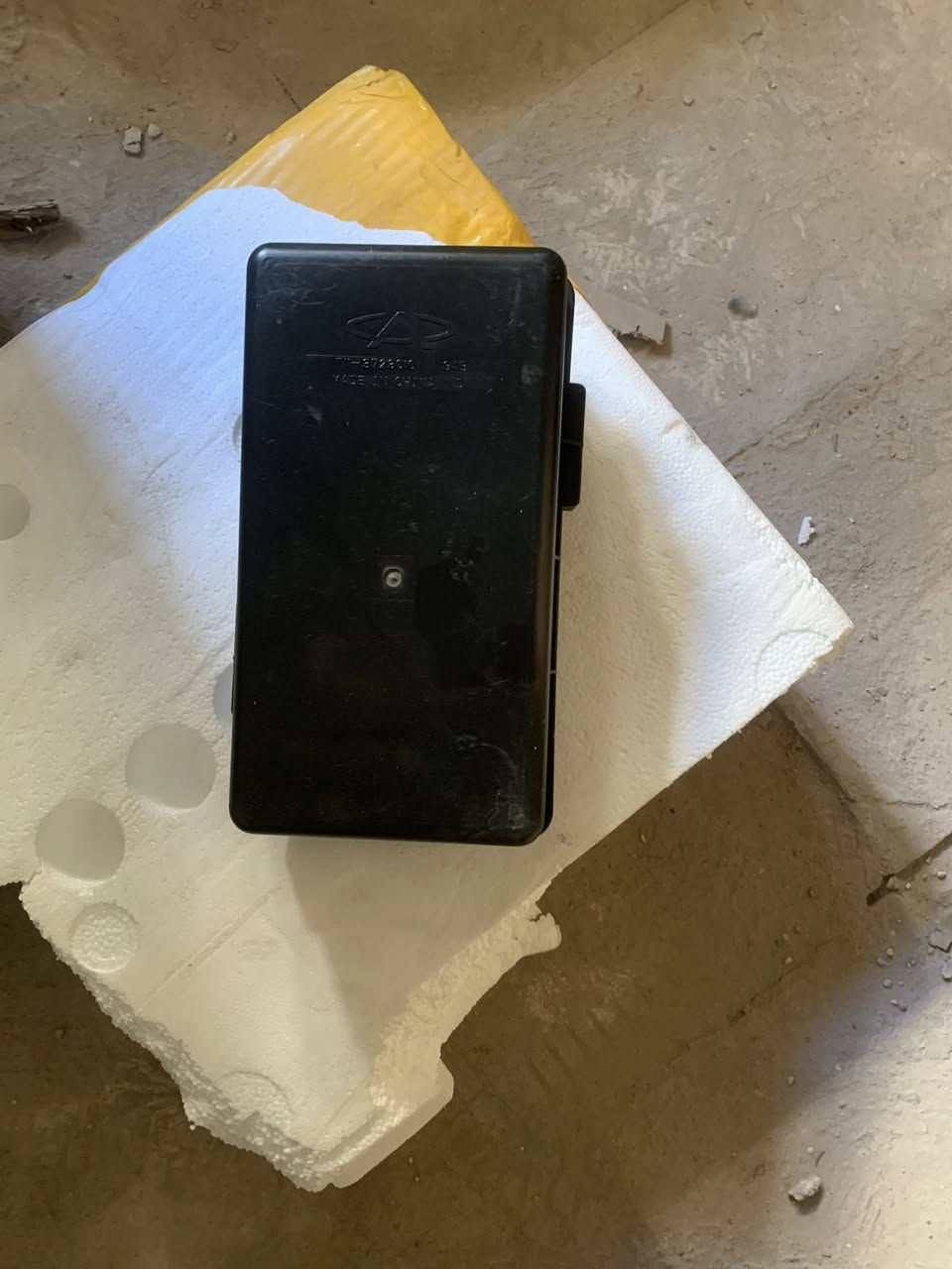 السلام عليكم قاواعد فيوزات تيكو داخلي وخارجي اصلي وارد العنوان بغداد السنك خلف البدالة
رقم الهاتف :***********
جملة مفرد 
خدمة توصيل جميع محافظات العراق
