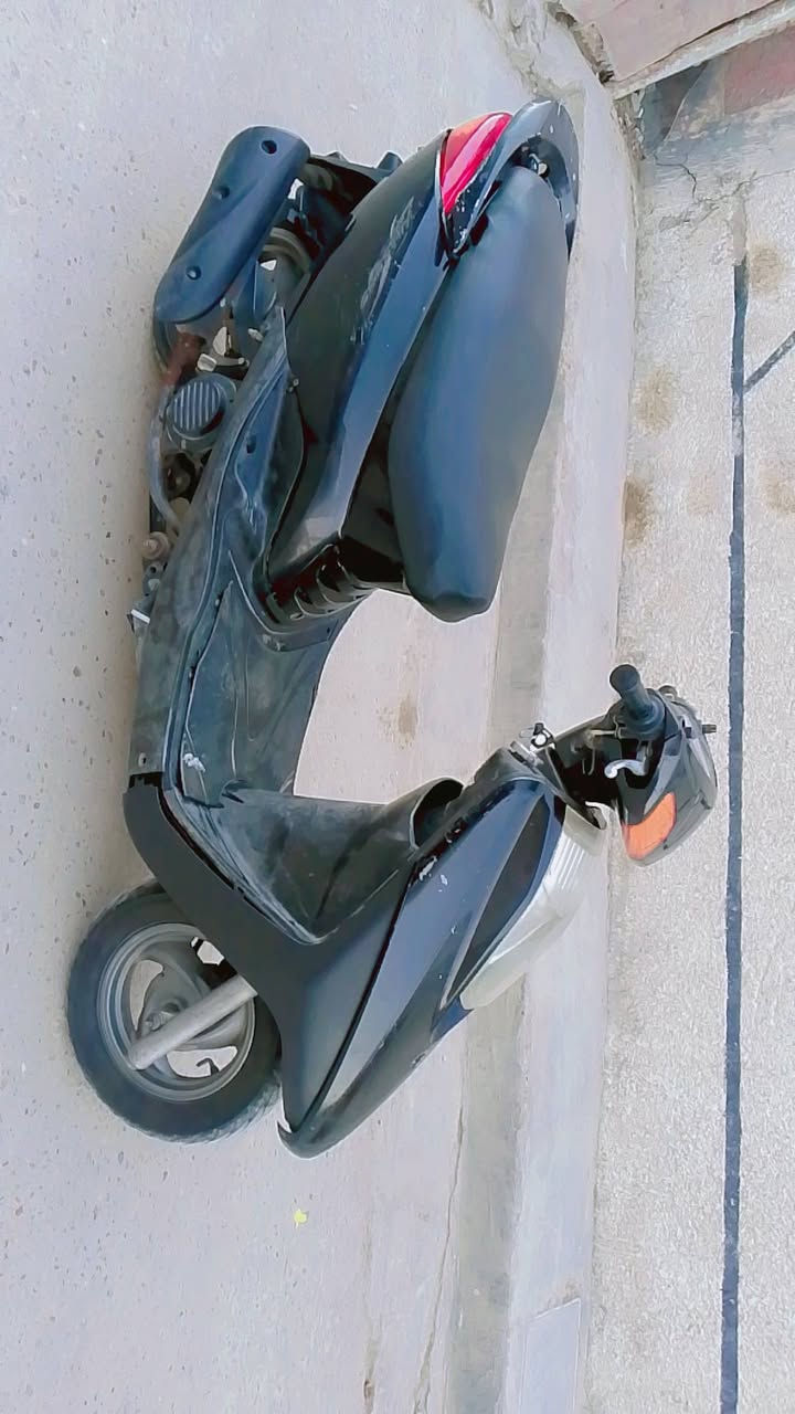 سلام عليكم بريز ياباني نضيفه تشتغل سلف هندر نكره دراجه مال كراب حلوه نقص بس كلوب وقمجي سرعه من حرك ناعم لا تبخير ولا تنقيص الله شاهد اذا اكو مراوس رقمي  ‏‪***********‬‏ واتساب خاص متواجد كل وقت 
ارجع وكول اذا اكو مراوس
