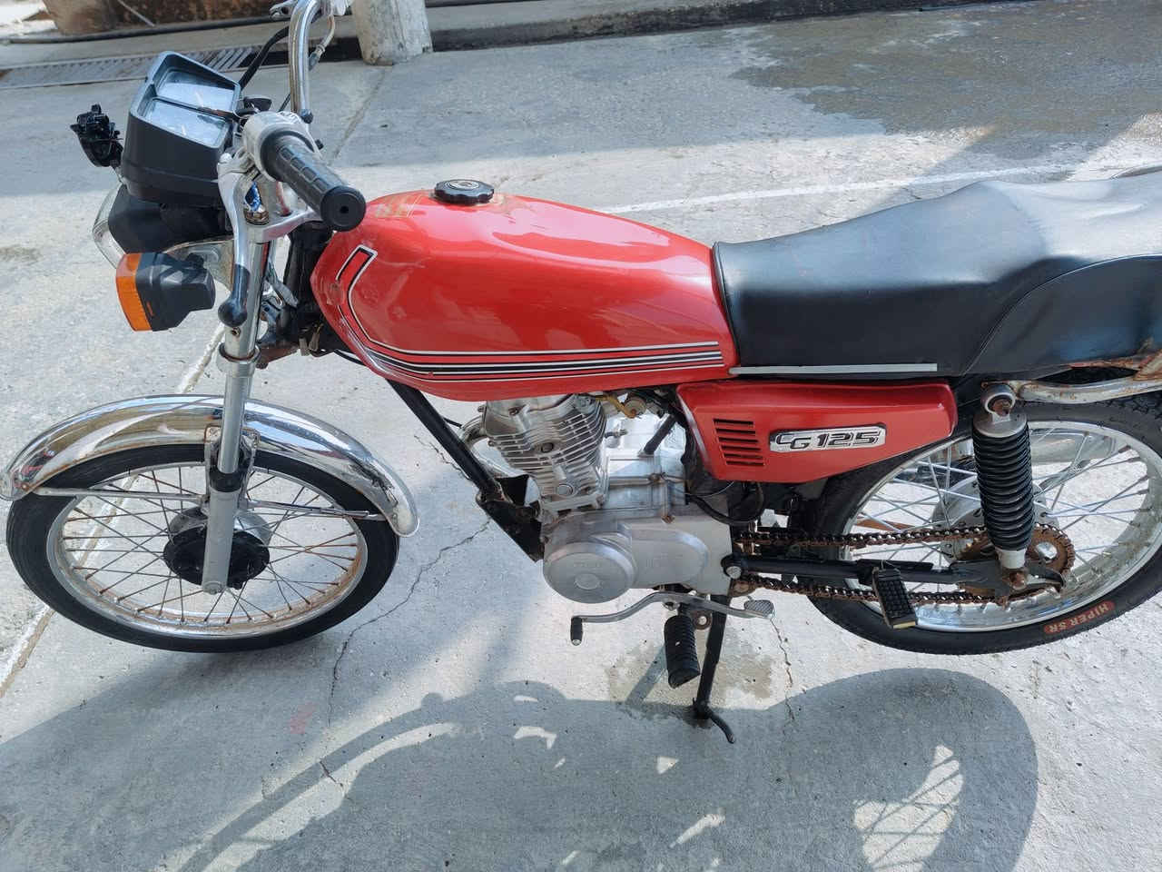 دراجه للبيع موديل. 15.. ارشا.. اوراق
مكينه مفتوك بس بوشه... السعر 650.وبيه مجال 

مكاني.. سوك الشيوخ..

رقم الهاتف... ***********
