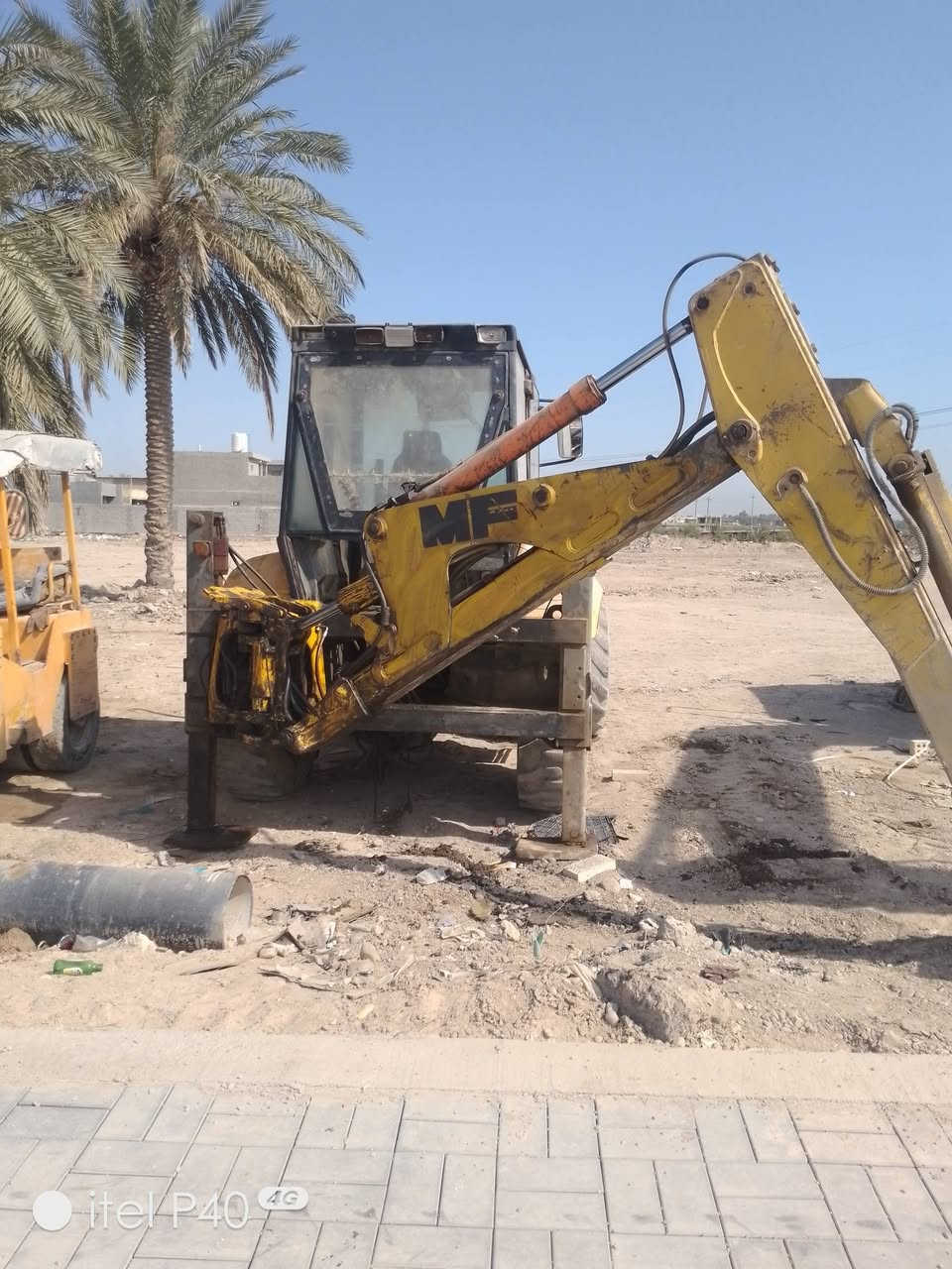 سلام  عليكم من رخصت الادمن
حفارة MFانكليزي موديل 91 رقم واسط سنوية نافذة محرك.مجفت مضخة جديدة مكان بغداد شراي فقط يتصل.ملتزمين بعمل.***********.***********
