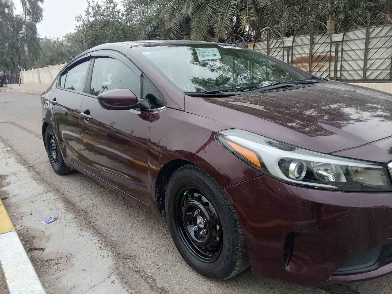 سلام عليكم فورتي للبيع 2018 ماشيه 107 باسمي  هزه جديده سنويه لل 31 صدر امامي وخلفي جديد تخم تاير جديد شاشه وتحكم استيرن مكينه 2000 تبريد وتدفئه الكهربائيات كلهن شغاله السياره احلى من الصور.  العنوان ،بغداد شهداء البياع  رقم الهاتف. *********** السعر 116 وبلعافيه عل ياخذهه
