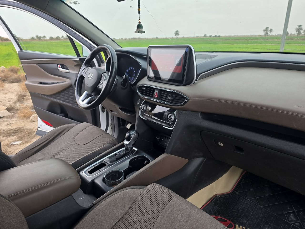 سنتافيه موديل 2020  خليجي للبيع رقم اربیل سنوية
بدون صبغ

6 سلندر 
كير 8 نمر
محرك3500
بصمه تشغيل
بصمتين 
الكشنات الاماميه كهرباء
بردات خلفيه
فول تحكم ستيرن
مثبت سرعة
شاشه جبيره
تبريد منفصل
تبريد 3 قطع 
7 راكب 
حساس امامي خلفي
كاميرات امامي وخلفي 
لد نهاري امامي
لد خلفي
جنطه كهرباء
لايت زنون عالي وناصي
اشاره ترحيب
اشاير بالمري
مري شفط
4 انضمه قياده
شفتات ستيرن
شحن واير لیس
شحن لاسلكي
حدادية ممتازة
 ماشية ١٩٠  الف 
وبعد بيها مواصفات 
233 $ورقة بیه مجال قلیل
مكان السیارة 
النجف 
السيارة بيهه بارد قليل وبيهه اثار حالوب صغير وقليل جدا 
***********
