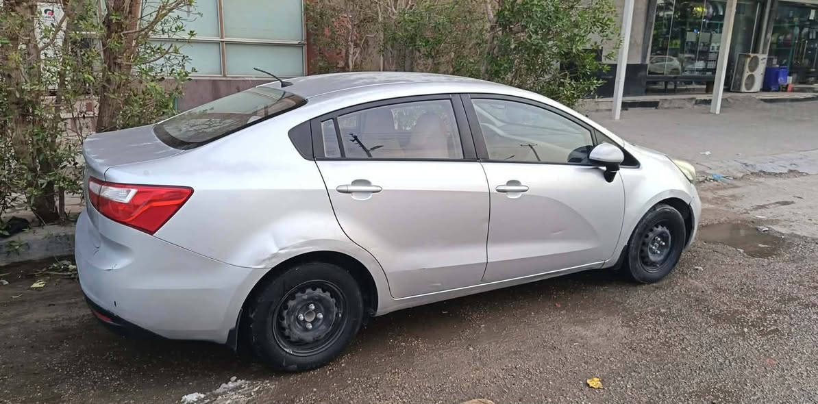 السلام عليكم ورحمة الله وبركاته. للبيع كيا ريو ٢٠١٥ رقم نجف ألماني بأسمي محرك ١٦٠٠ رايدها ب٨٣ وبيها مجال ***********
