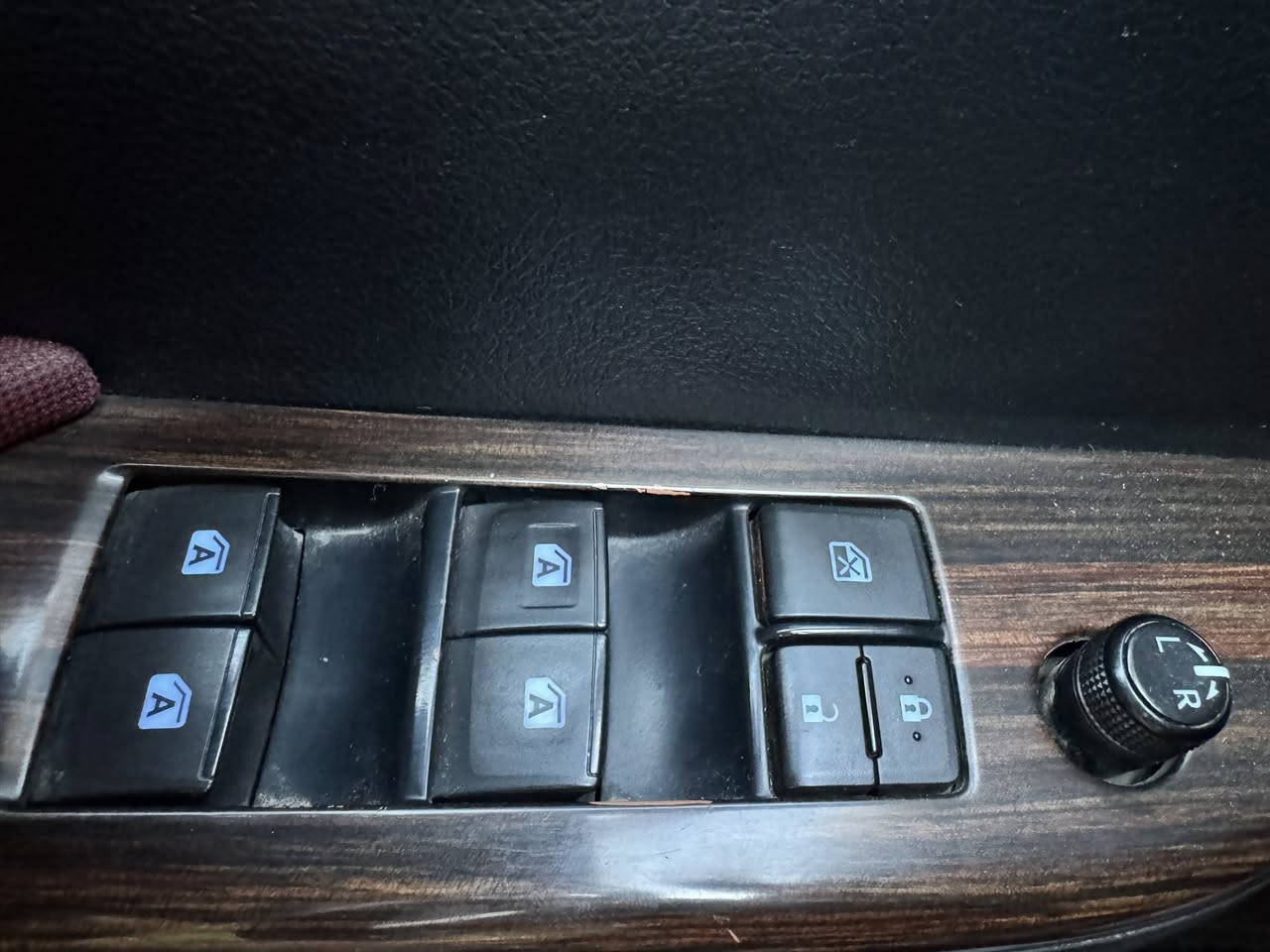 بيكم هايلوكس 2022
المحرك:- ٦ سلندر

الون:- صدفي 

فئه:- كويتي سيد نهرو TRP

ماشيه السياره :- 75الف قابل للزياده 

السياره بحالة جديده 

المواصفات:-

رقم أربيل الجديد دولي سنويا جديد هزه جديده براد جديد 

مري كهرباء 

شاشه تدعم كار بلي واندرويد اوتو

شاحن وايرلس 

قطعتين تبريد 

بصمة ابواب

كامره خلفيه الباديه

حساسات امامي خلفي 

بنيد جكات

شاشة اعطال ذكيه

لايتات زنون بلادي مال شركه

السياره عليه ادامه جديده 

عليه تخم تايرات جديد 

السياره مكفوله كفاله عامه لا ضربه ولا صبغ بس بارد بالباب الخلف الصدر فقط السياره وبلعافيه على الياخذه السياره بسمي وشرط التحويل 

للاستفسار اتصل 

مكان السياره بغداد 

السعر المطلوب 345$وبيهامجال

الرقم :-‏‪***********

***********
