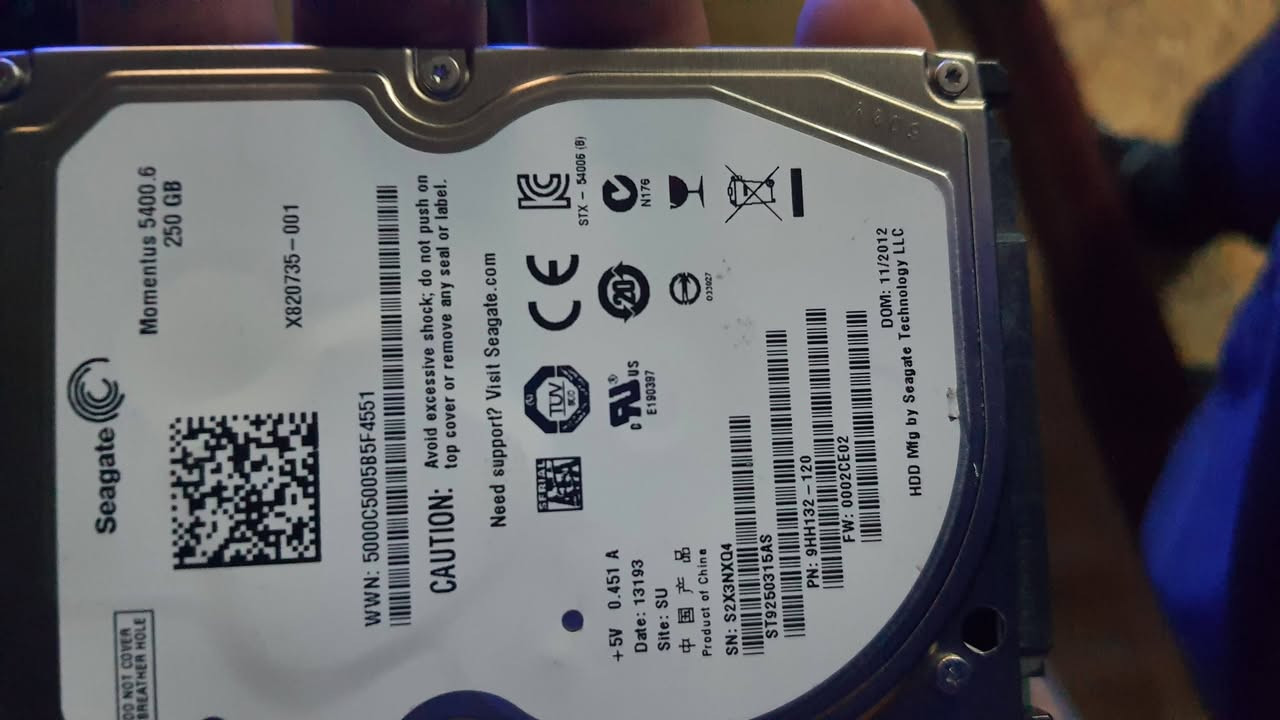 اكس بوكس 360 فات شغال كامل ملحقاتة يشغل أقراص لاصلي وكوبي 16 لعبة قوية مكاني جميلة شارع  خير الله سعرة 70الف بي مجال  ***********
