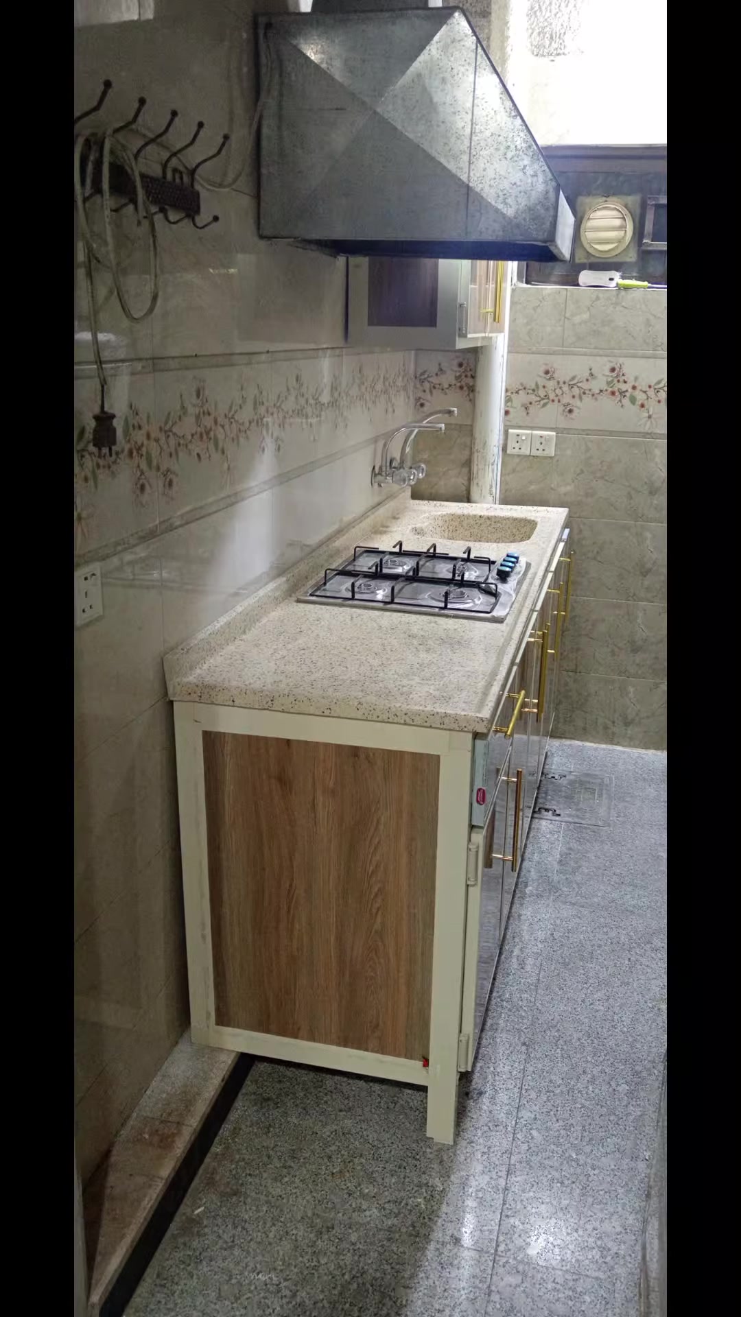 فصال حسب الطلب مطابخ المنيوم ومطابخ hdfوابواب وشبابيك سلايت ومفصلي ستندر وابواب مانع حشرات ومانع اتربة 🌷انسب الاسعار لمعرفة التفاصيل مراسله الصفحة او الاتصال بالرقم *********** واتس عنوان المعمل بغداد الدورة حي الشرطة 🌸دقة بالعمل ومصداقية مع الزبون 🌺🌺🌺🌺✨⭐✨⭐✨⭐✨⭐✨⭐✨⭐✨
