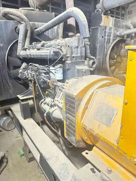 السلام عليكم موقع مولد للبيع يحتوي على مكائن اثنين دي اس واشتاير ١٢ولف كهربائي جديد تحتوي علي حصه وقوديه ٢٥٠ كايفي وتحتوي على خزانين واحد عشرة الاف وثاني الافين الحمل الواقع ٤٥٠ انبير موقع البيع الحميديه المعسكر الاستفسار اتصل على هذا رقم 👈🏼***********
