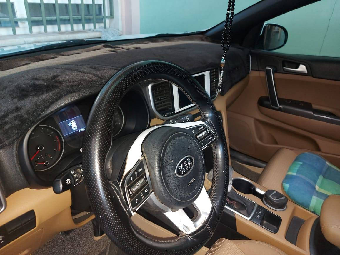 سبورتج 2020
فول موصفات 1/2
سياره نضيفه بدون ضرر
رقم اربيل شرط التحويل
سياره وضع شركه
مكانها الموصل
السعر 220 بيها مجال 
للتواصل ***********
